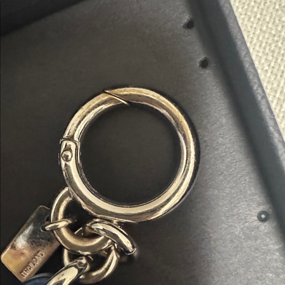 LIKE New , Coach vintage cornflower blue with daisy leather key/ bag charm . - Picture 8 of 8